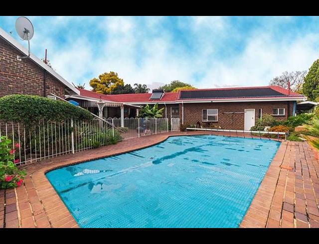 4 BEDROOM HOUSE FOR SALE IN SUNWARD PARK